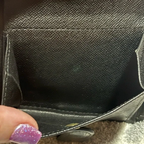 Louis Vuitton EPI black wallet - Picture 8 of 13